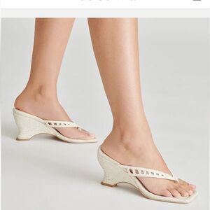 NWOB Dolce Vita Nullah Wedge Sandals in Oatmeal Raffia